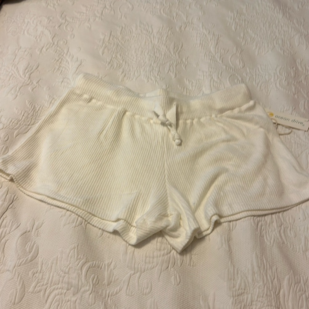 New with tags women’s Ocean Drive super soft shorts